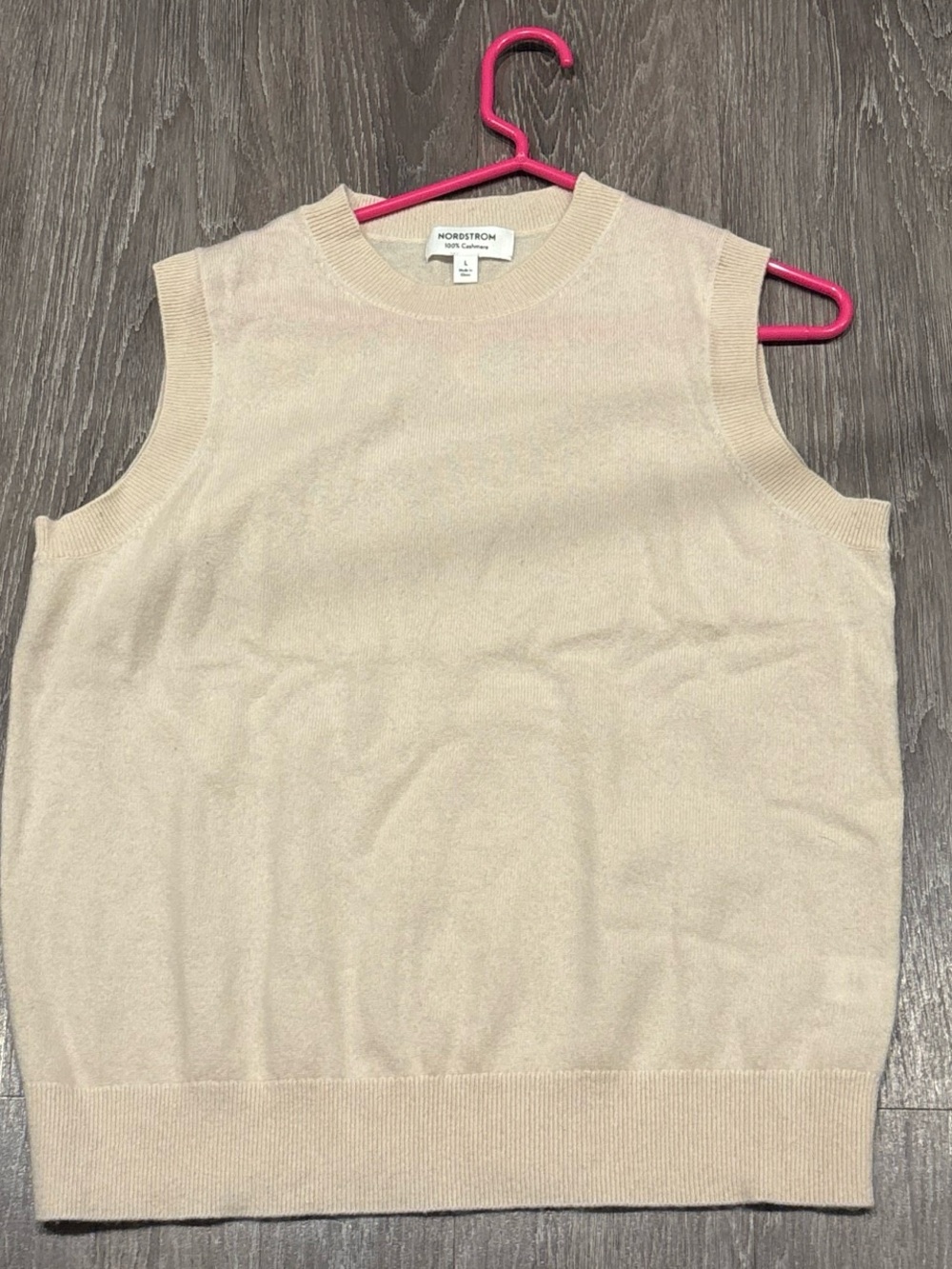 Nordstrom Women’s Sleeveless Crewneck CASHMERE Sweater Vest - Beige